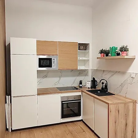 Rákóczi 1274 I 3br I Free Parking Iself Check-in